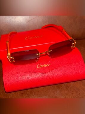 🆕 🕶️ unisex Cartier sunglasses & case & box